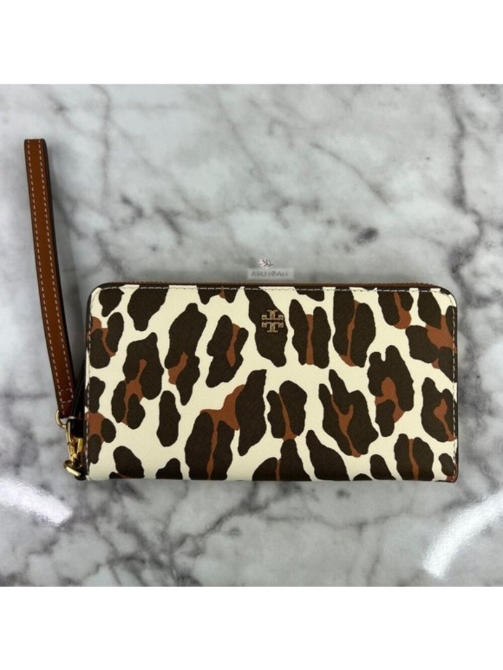 Tory Burch Emerson Printed Zip Continental Wallet Wristlet In Leopard Print